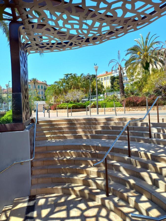 Le St Nicolas Cannes Luaran gambar