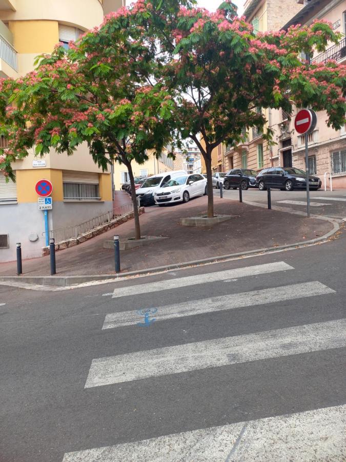 Le St Nicolas Cannes Luaran gambar